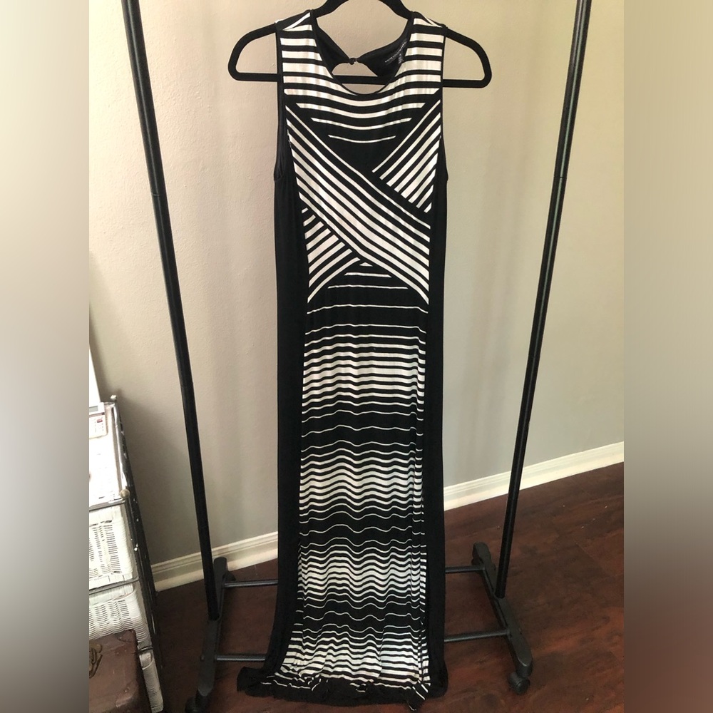WHBM White House Black Market sleeveless dress